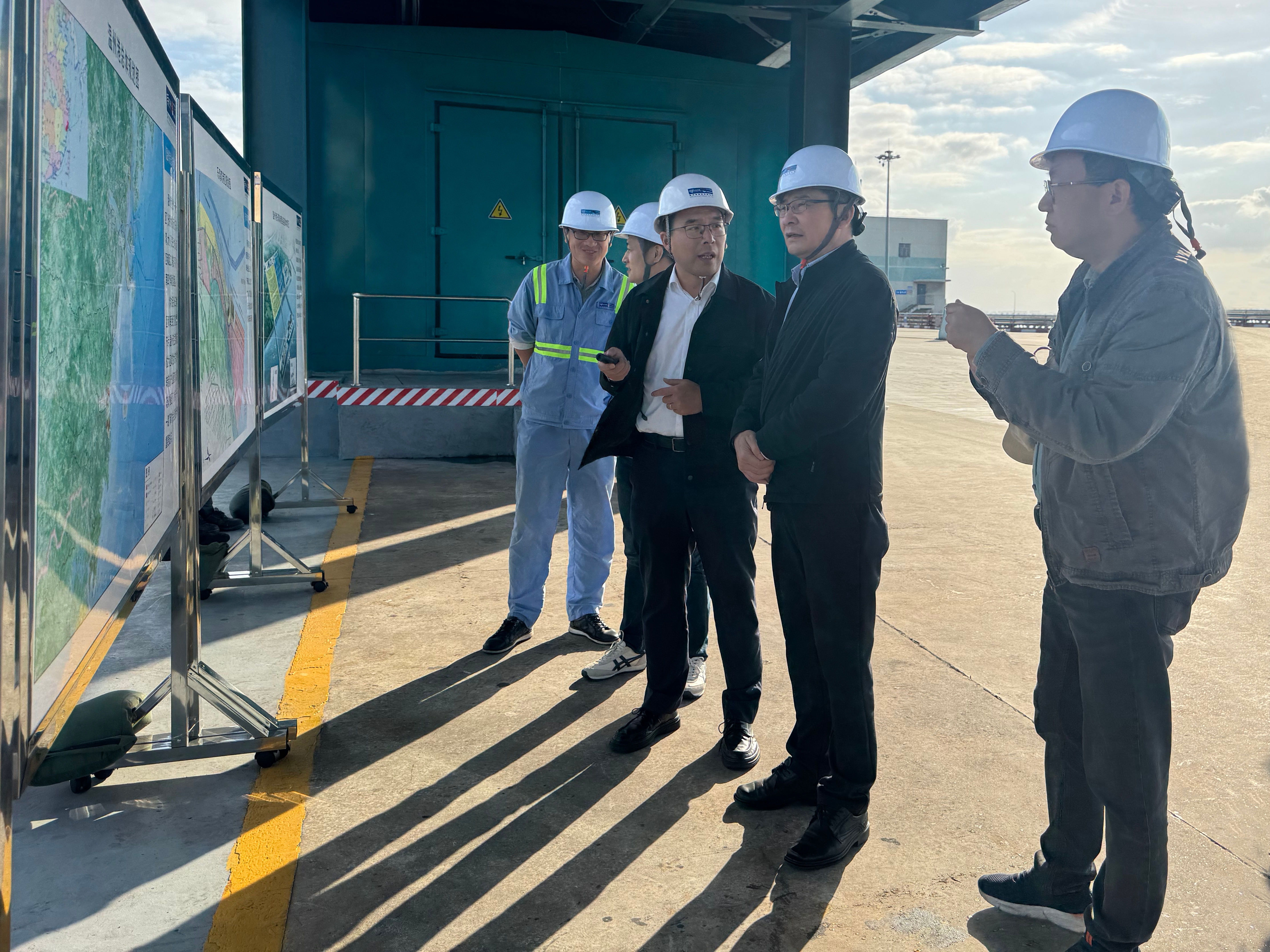 国家电投集团浙江电力有限公司副总经理黄声富一行赴乐清湾公司调研